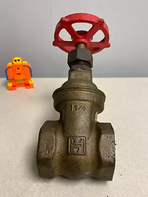 Milwaukee Valve 1-1/4  Brass Gate Valve Threaded FIG: 105 125-SWP 200W (No Box) • $35