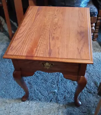 Mid Century Solid Oak End Table / Side Table By Kincaid  (ET185) • $314.10