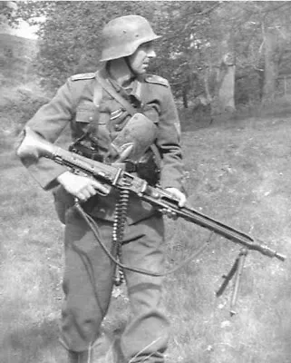WW2 WWII Photo German Wehrmacht MG 42 Gunner MG-42 Germany World War Two 2705 • $6.49