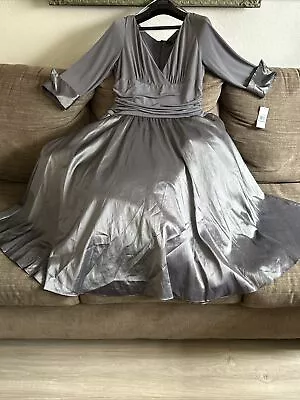 £39.12 • Buy Jessica Howard Evenings Dress 16 Gray Silver ALine Ruched Waist Deep V Neck Midi