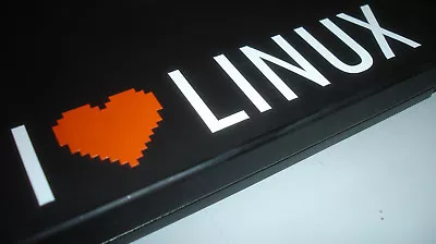 I Love Linux Vinyl Sticker - (Red-White) 140mm X 30mm • £3.20