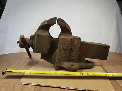 Vintage RARE The Chas.  Chase  Parker Co. 954. Meriden CT USA Bench Vise • $299.49