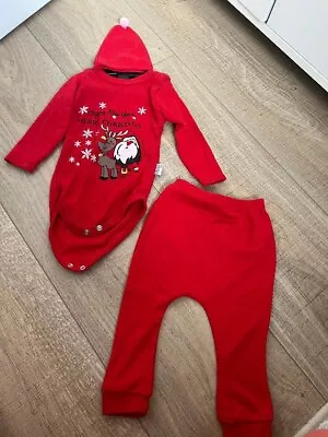 3 Piece Unisex Baby Christmas Bodysuit 0-3months USED • £8