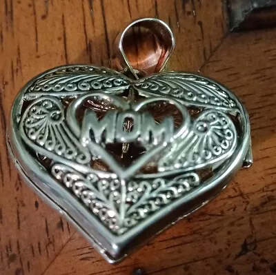 Vintage Marked Best--Mom Silver Tone Heart Pendent Locket Only No Chain • $15
