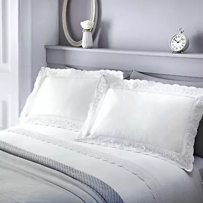 Luxurious Broderie Anglais With Scallop Lace Trim Duvet Cover Set In White • £28.99