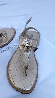 Michael KORS ALICE GOLD MK LOGO PADLOCK SAFFIANO THONGS • $45