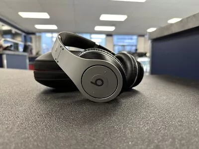 MONSTER BEATS STUDIOS-Silver- W/case (P08013264) • $44.99