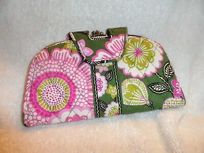 Vera Bradley Kiss'n Snap Wallet In Olivia Pink Pattern • $36