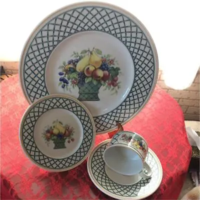 Villeroy Boch 4-Piece Set • $150.38