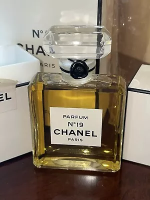 CHANEL No 19 PARFUM 28ML EXTRAIT PERFUME 120.191 VINTAGE 1974 CORDED SEAL • $445.95