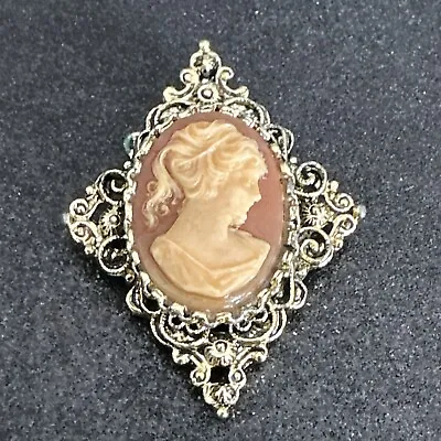 MY VINTAGE MOM’S Designer GERRY’S Gold Tone Orange CAMEO PENDANT Brooch • $4.99