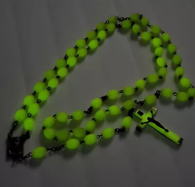 GLOW-IN-THE-DARK 31  Italian Rosary VINTAGE Made In Italy 1/2  Beads • $10.99