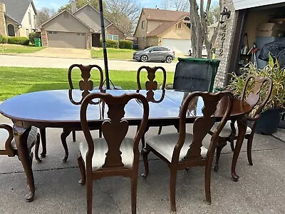 Modern Round Dining Table Set For 6 • $300