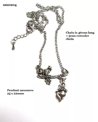 SILVER PLATED NECKLACE WITH A SQUIRREL & AN ACORN.........sm0204 • £7.50