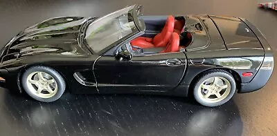 UT Models Corvette Coupe C5 Black W/ Gold Wheels 1:18 - Die Cast • $45