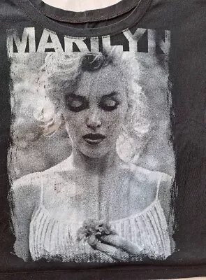 Women's Marilyn Monroe Extended Sleeve Scoop Neck T-Shirt Black XL • $22