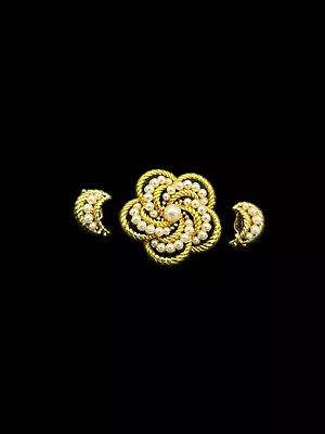 Gold Lisner Vintage Jewelry Textured Floral Brooch & Clip-on Earring Jewelry Set • $19.99