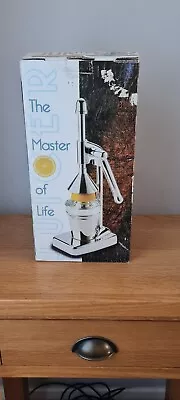 The Master Of Life HBJA-01 Stainless Steel Lever Press Juicer  • £15.95