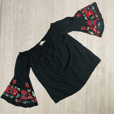 $60 • Buy Vintage Vava By Joy Han Embroidered Bell Sleeve Shirt / Blouse Size Small
