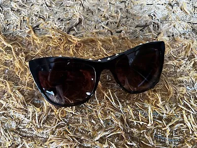 Women’s Valentino Rockstud Sunglasses With Case And Cloth. Tortoiseshell & Black • £95