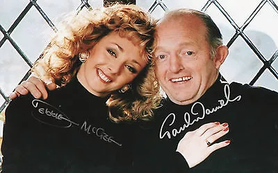 £59.99 • Buy PAUL DANIELS Signed In Person 12x8 Photo PROOF Legendary Magician COA