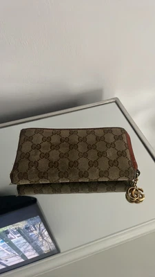 $85 • Buy Authentic Gucci Beige Ebony GG Supreme Canvas Zip Around Wallet