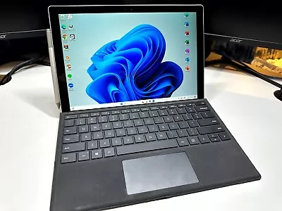 Surface Pro 4 | Inter Core I5 2.50GHz | 8GB RAM | 256GB SSD - Includes Keybaord • $350