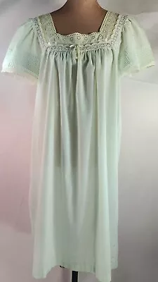 Vintage Night Flowers Nightgown Women LARGE Mint Green USA Cotton Blend UNWORN • $34