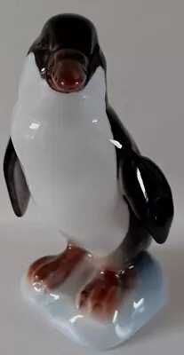 Valencia Spanish Porcelain Penguin Figurine • £9.25