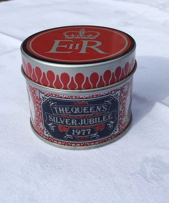 £12 • Buy Queen Elizabeth Silver Jubilee - Commemorative Match Tin (with Matches)