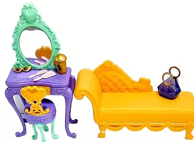 Barbie Disney Princess Ariel’s Royal Vanity Set VANITY   CHAISE LOUNGE CHAIR  • $12.59