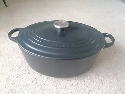 Black Le Creuset Cast Iron Oval Casserole Dish With Lid 29cms 4.7 Litres - VGC • £99.99