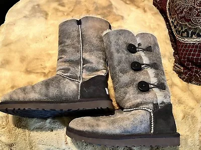 Ugg Womens Boots Size 9 • $40