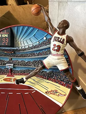 Michael Jordan Bradford Exchange 3-D Plate And Basketball Unique Display    🏀 • $35