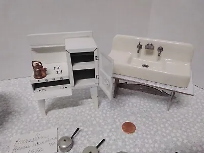 Final Vintage Kitchen Appliances And Utensils Gadgets Vtg Dollhouse Miniature  • $35.99