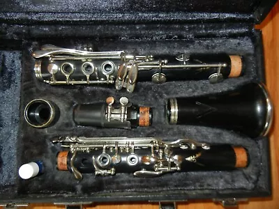 Vito V40 Student Bb Clarinet: All New Pads Plus Woodwind B45 Mouthpiece! • $249