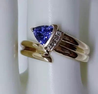 Estate Ladies 14kt Yellow Gold Trillion Cut Tanzanite & Diamond Ring  • £925.56