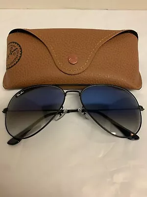 Ray-Ban Aviator Sunglasses Black Frame & Blue Gradient Lenses RB3026 002/3F 62mm • $0.99