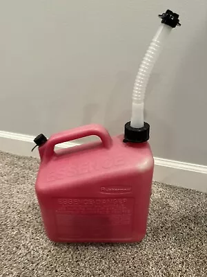 Rubbermaid Essence 2 Gallon 8 Oz Red Vented Gas Can Pre Ban 1228 USA • $29.99