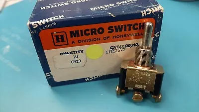 11Ts15-7  MICRO SWITCH/HONEYWELL  Switch Toggle Spdt 20A 277V(On)-Off-(On) • $13.99