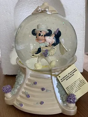 £150 • Buy Mickey And Minnie Mouse Musical Wedding  Globe