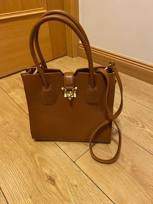 £20 • Buy Zara Leather Tan Grab Bag