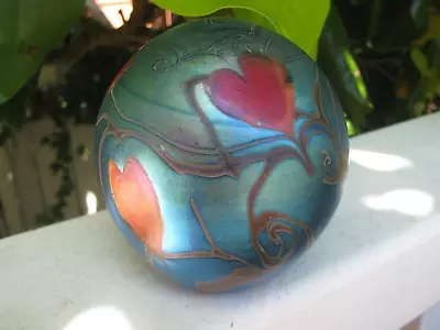 VANDERMARK ART GLASS HEARTS/VINE PAPERWEIGHT:  Aurene Aqua/Blue Red  3  2003 • $85