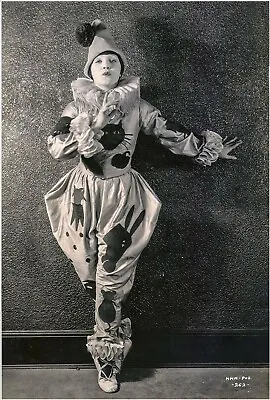 Circus Clown Carnivals Posters Vintage 4  X 6  Photo Reprint Quality 152 • $4.99