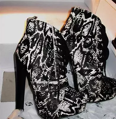 Victoria Secret C. Stuart New $118 Leather Platform Booties Heels Sz 5 M  Nib • $29