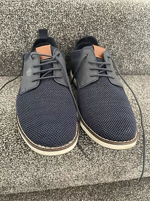 Men’s M & S Lace Up Navy Casual Shoes  9 • £10