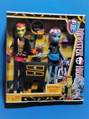 Monster High Home Ick Abbey Bominable & Heath Burns Double Recipe Doll Set- *New • $75