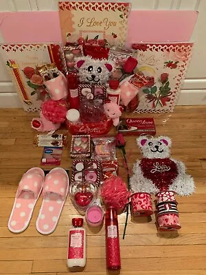  BATH AND BODY Valentines  BIRTHDAY MOTHERS DAY ANNIVERSARY  GIFT BASKETS  • $75