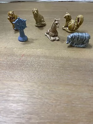 Wade Whimsies Figures Ceramic Lot Of 6 • $6