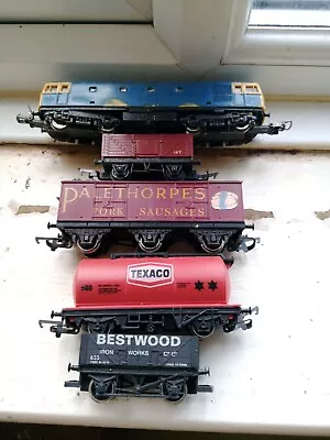 Hornby Lima Class 33 Br Blue Loco And 4 Wagons Palethorpes Bestwood Texaco... • £2.20